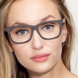 Wooden Frame Glasses 👓